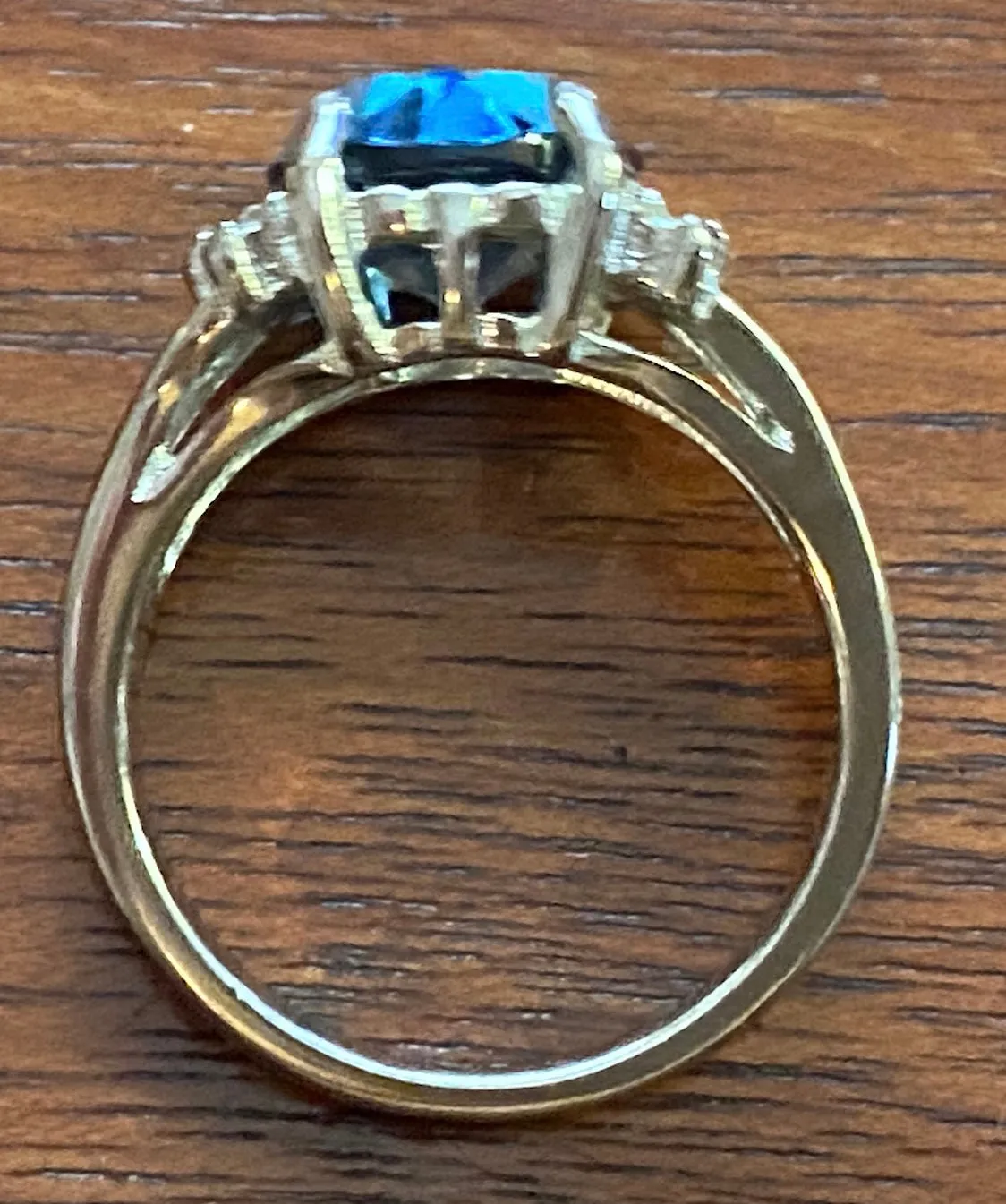 18k GE Blue Simulated Sapphire Crystal Ring Sz 7.75