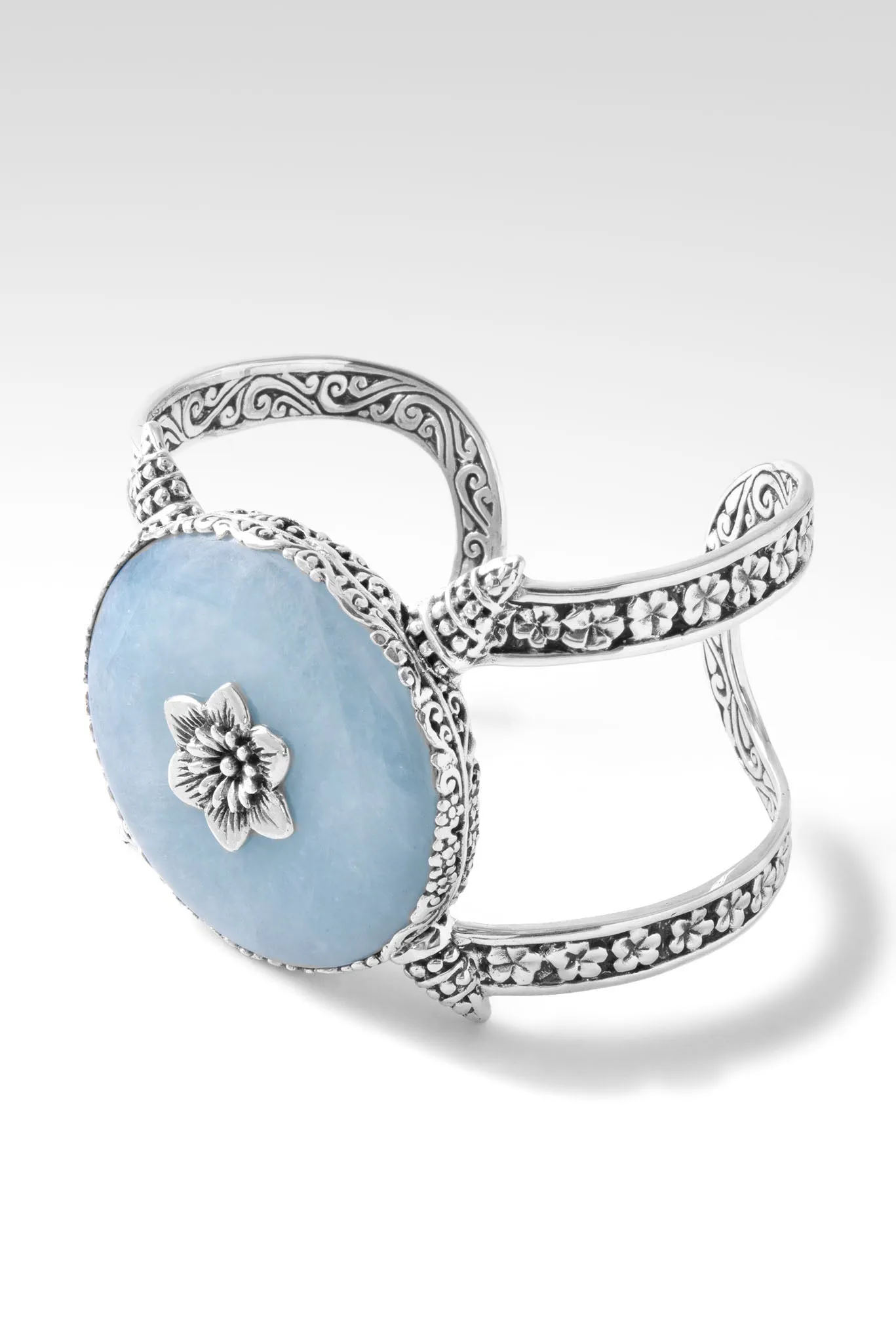 Everblooming Elegance Cuff™ in Aquamarine