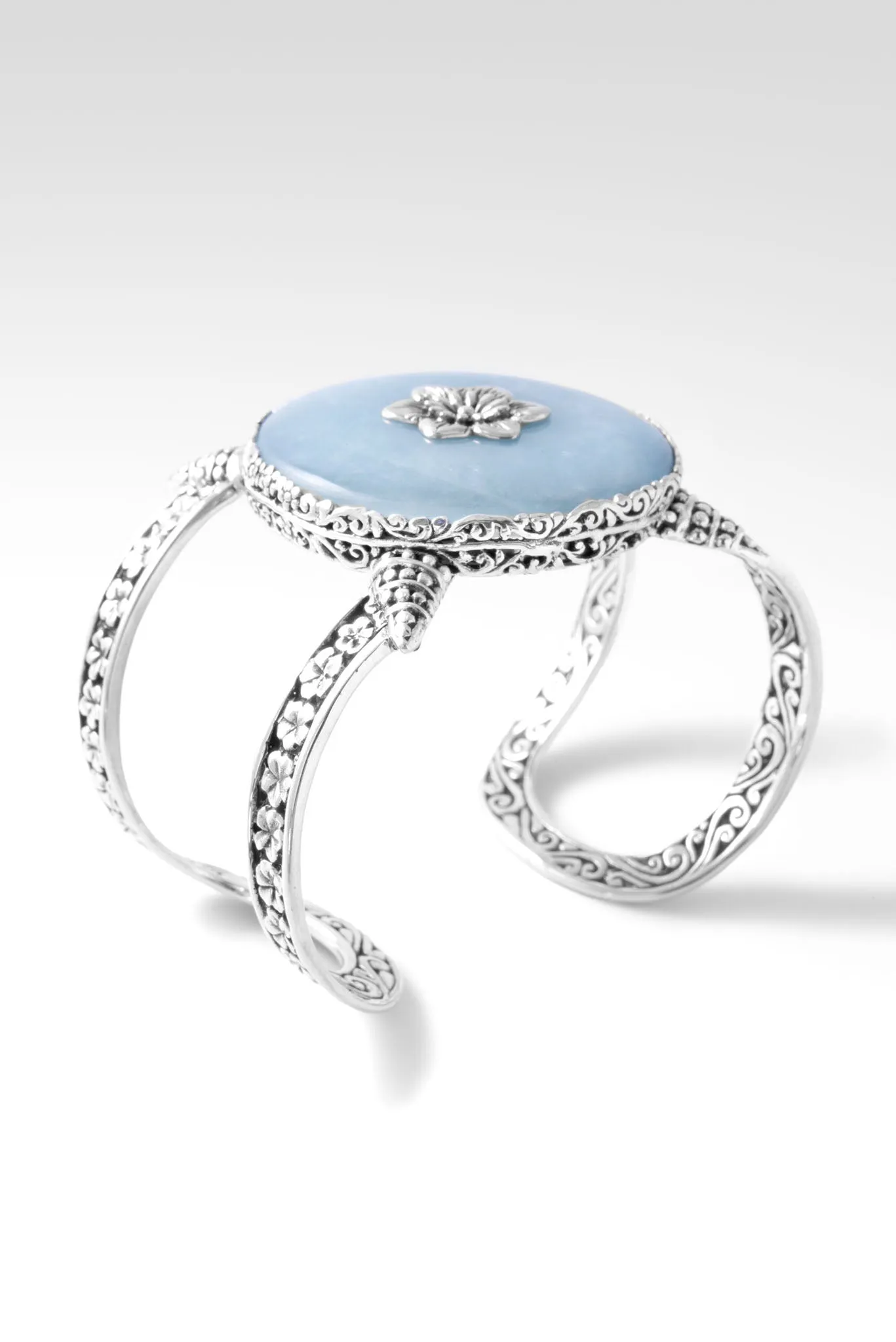 Everblooming Elegance Cuff™ in Aquamarine