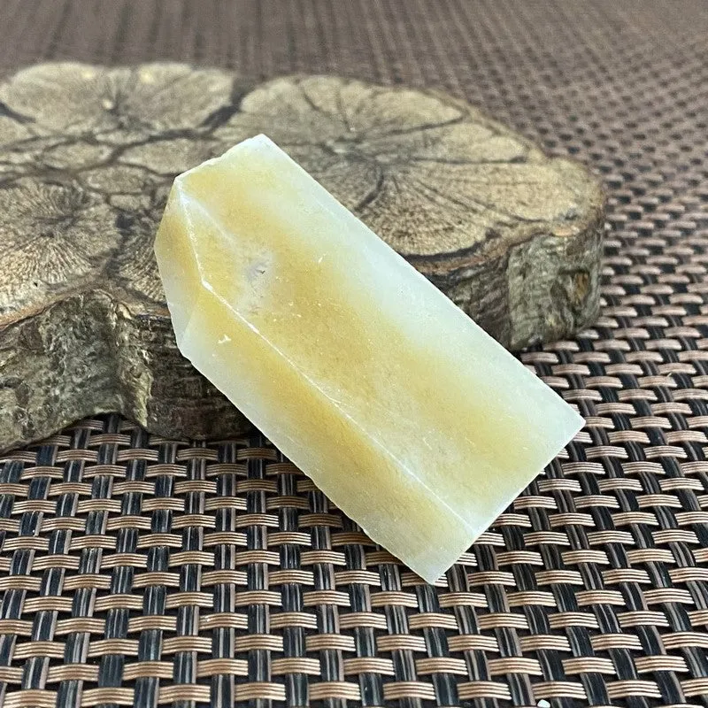 Natural Hetian Jade Rough Nephrite Raw (69g,6.0X2.7X1.5cm)