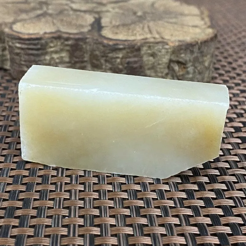 Natural Hetian Jade Rough Nephrite Raw (69g,6.0X2.7X1.5cm)