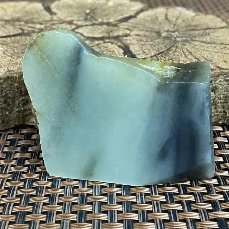 Natural Hetian Jade Rough Nephrite Raw (72g,4.6X3.4X1.6cm)