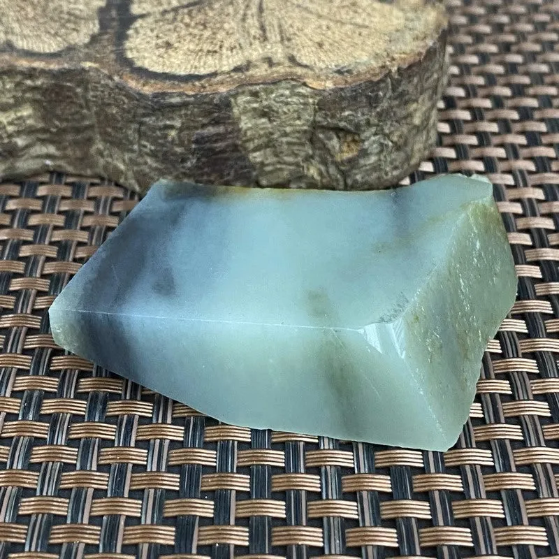 Natural Hetian Jade Rough Nephrite Raw (72g,4.6X3.4X1.6cm)