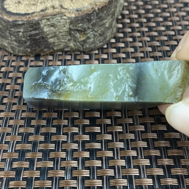 Natural Hetian Jade Rough Nephrite Raw (72g,4.6X3.4X1.6cm)