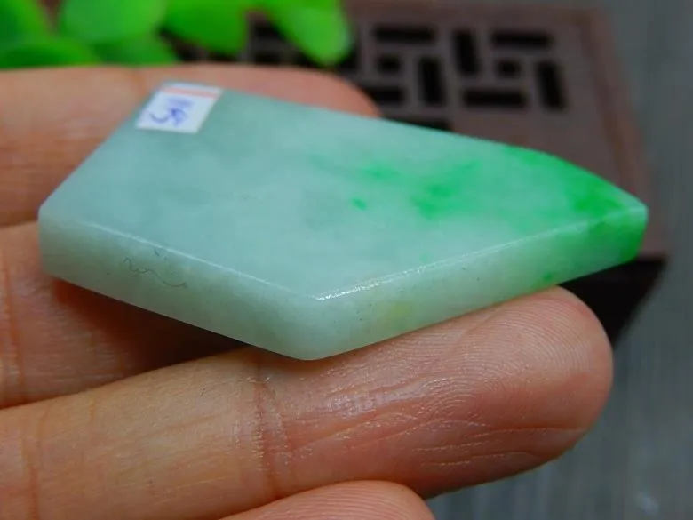 Natural Jade Rough Jadeite Raw (13g, 40X25X5mm)