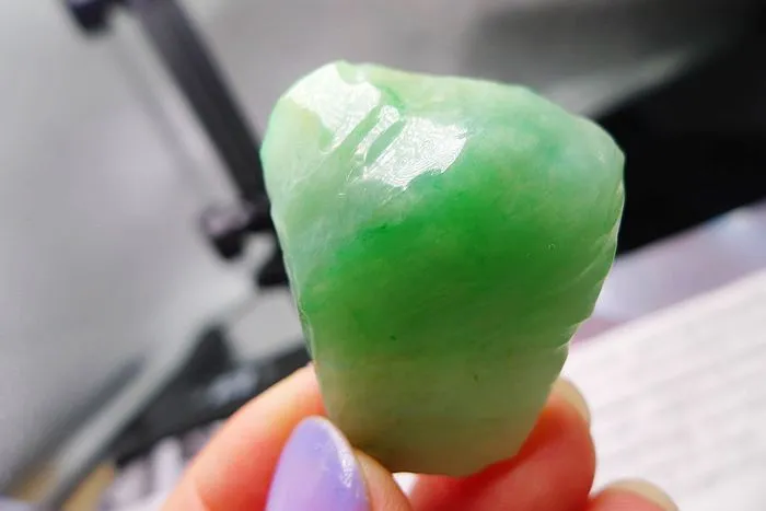 Natural Jade Rough Jadeite Raw (19g,3.5X2.8X1cm)