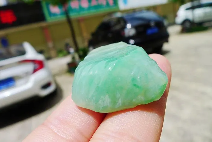 Natural Jade Rough Jadeite Raw (19g,3.5X2.8X1cm)