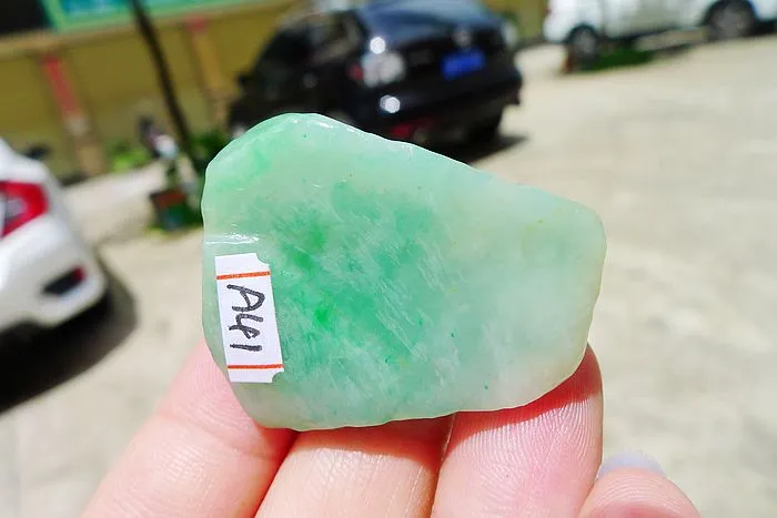 Natural Jade Rough Jadeite Raw (19g,3.5X2.8X1cm)