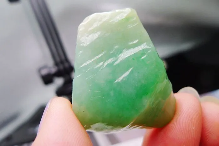 Natural Jade Rough Jadeite Raw (19g,3.5X2.8X1cm)