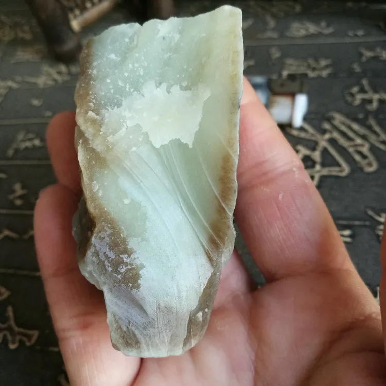 Natural Kunlun Jade Rough Nephrite Raw (119g, 5.5X2.8X2cm)