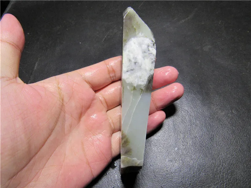 Natural Kunlun Jade Rough Nephrite Raw (214.54g, 127X34X22mm)