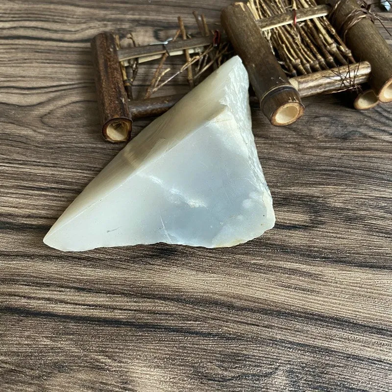 Natural Kunlun Jade Rough Nephrite Raw (322g,6.7X7.9X4.8cm)