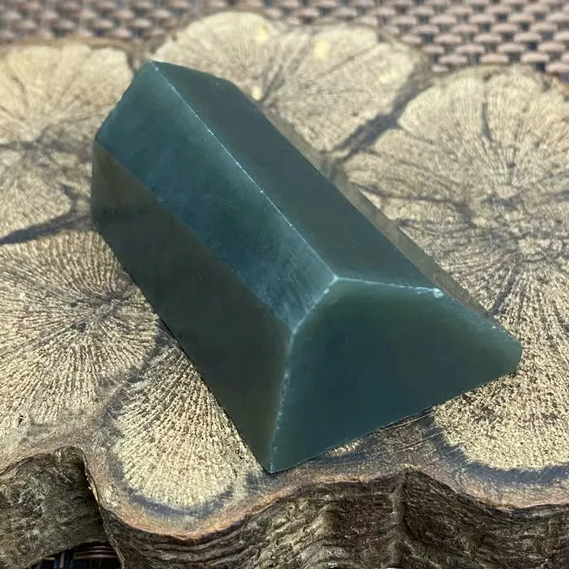 Natural Kunlun Jade Rough Nephrite Raw (96g,5.5X2.5X2.7cm)