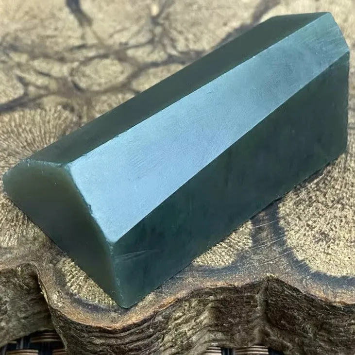 Natural Kunlun Jade Rough Nephrite Raw (96g,5.5X2.5X2.7cm)