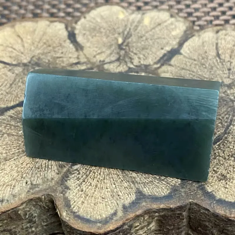 Natural Kunlun Jade Rough Nephrite Raw (96g,5.5X2.5X2.7cm)