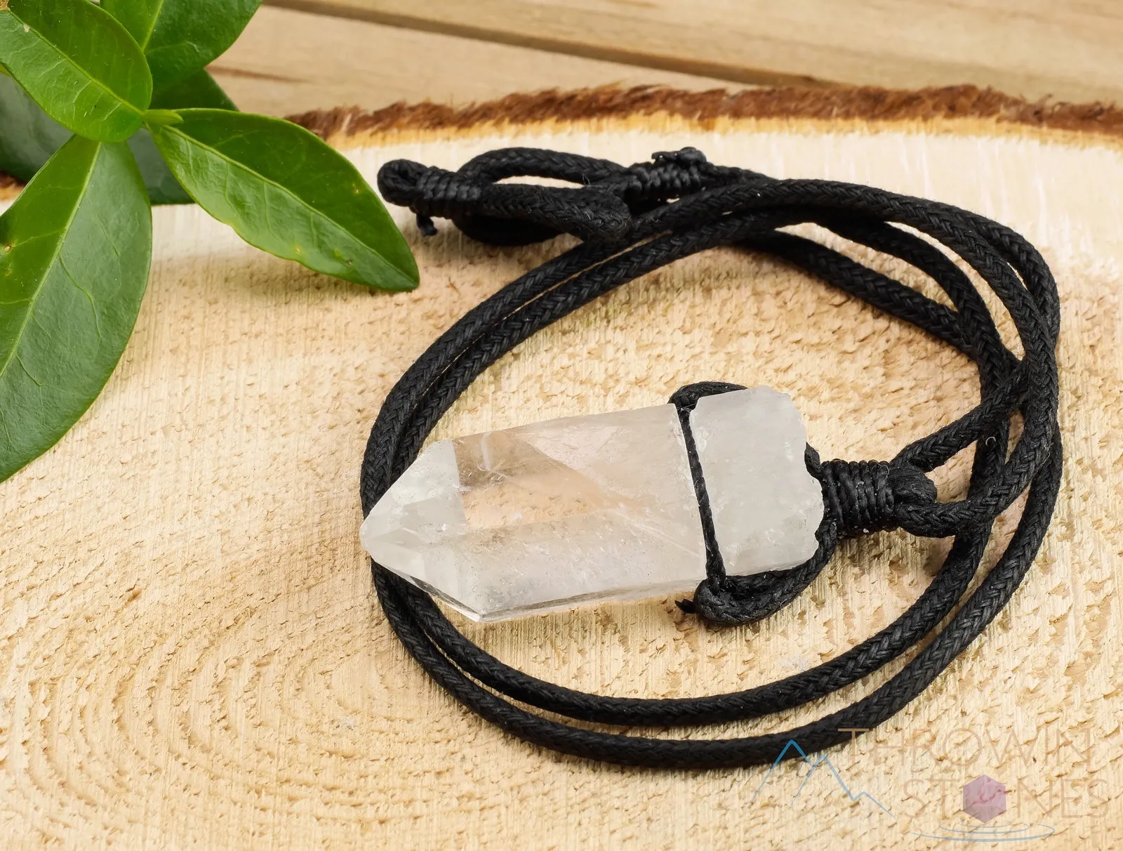 Raw CLEAR QUARTZ Crystal Necklace - Crystal Points, Pendant Necklace, Handmade Jewelry, Healing Crystals and Stones, E0930